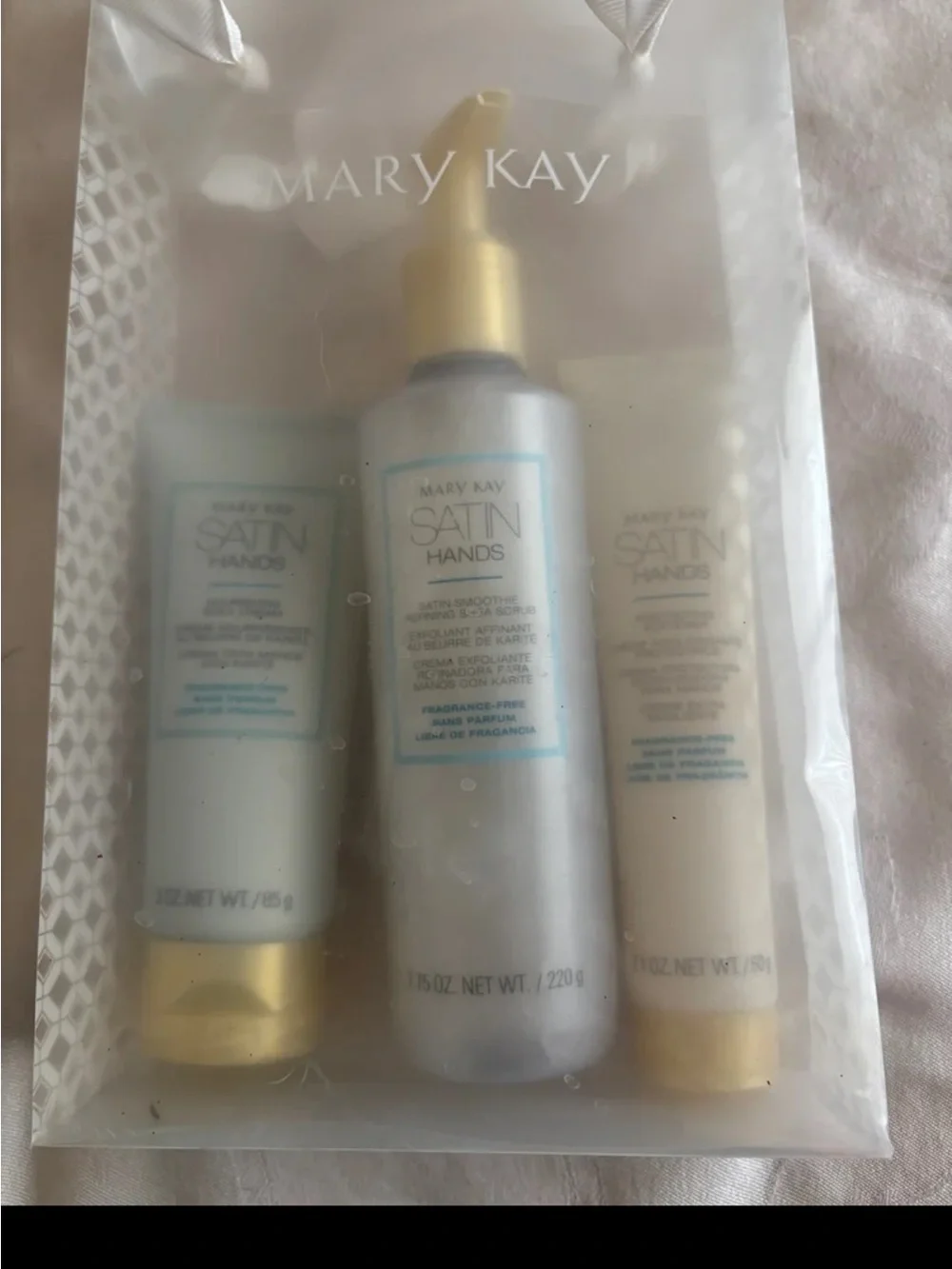 Mary Kay Satin Hands Pampering Set - White & Gold